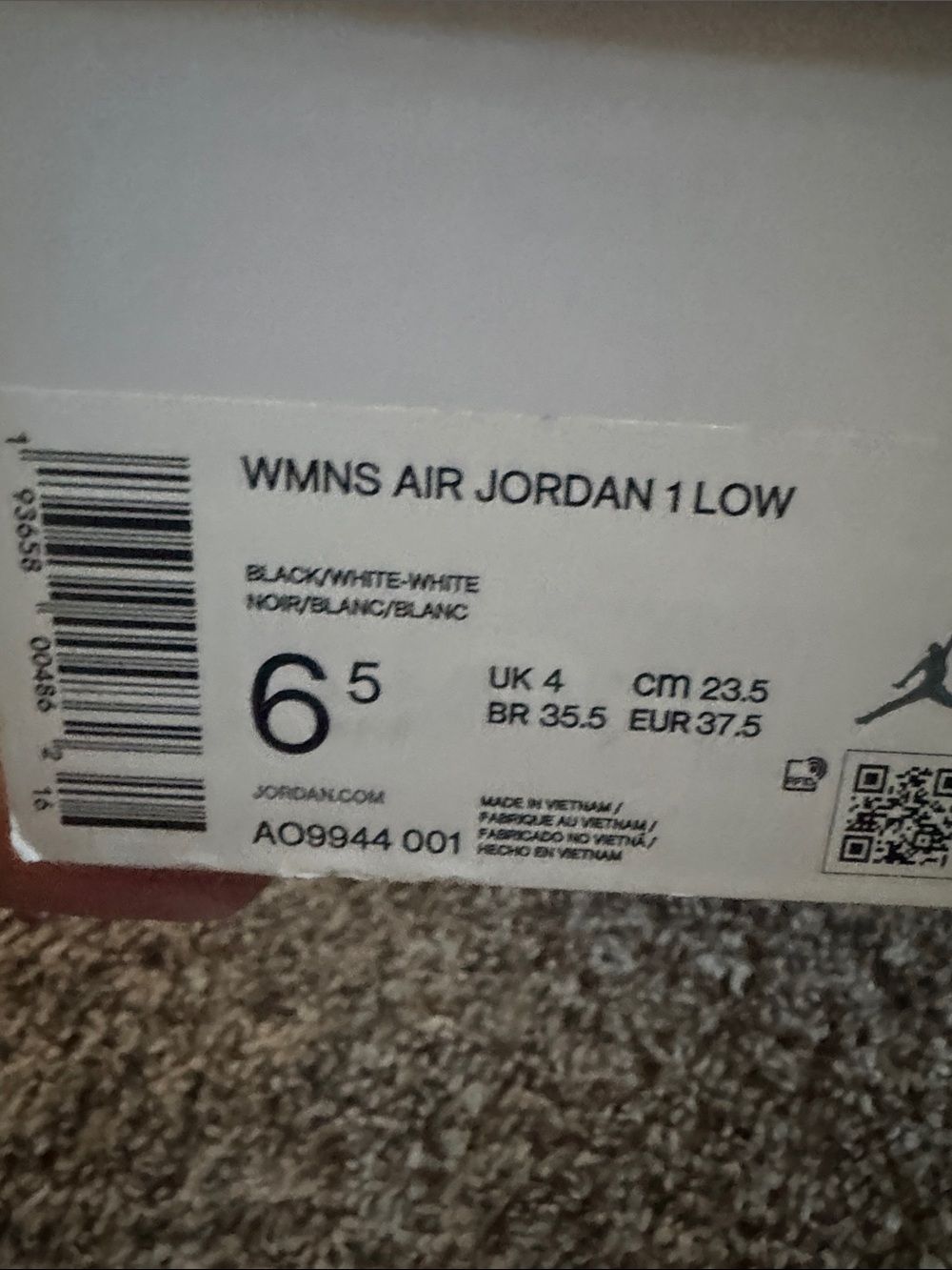 Jordan 1 Black and White wknd Low-Top Sneakers - Picture 7 of 7